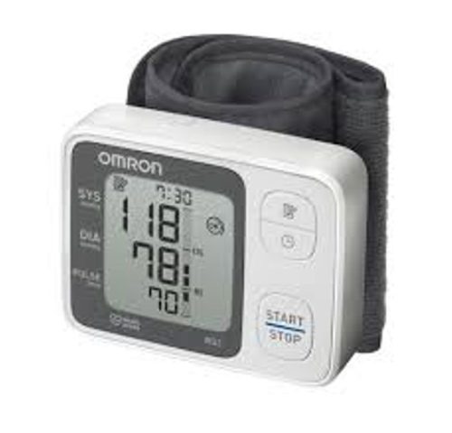 OMRON RS3 automatikus csuklós vérnyomásmérő