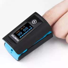   Pulzoximéter PC-60F perfúziós index és riasztás funkcióval