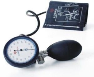 Vérnyomásmérő órás moret dm-347 1 kivezetéses mandzsettával fekete