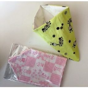   Baby bruin nyálkendő 45 x 25 cm tépőzáras különböző színek