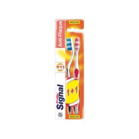 SIGNAL FELNŐTT FOGKEFE 1+1 DB MEDIUM ANTI PLAQUE