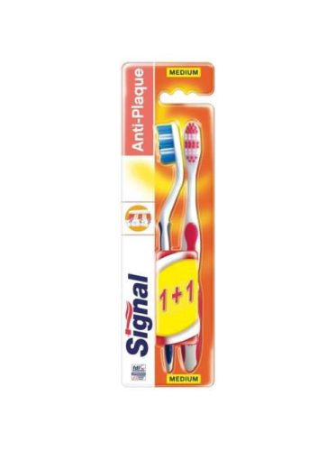 SIGNAL FELNŐTT FOGKEFE 1+1 DB MEDIUM ANTI PLAQUE